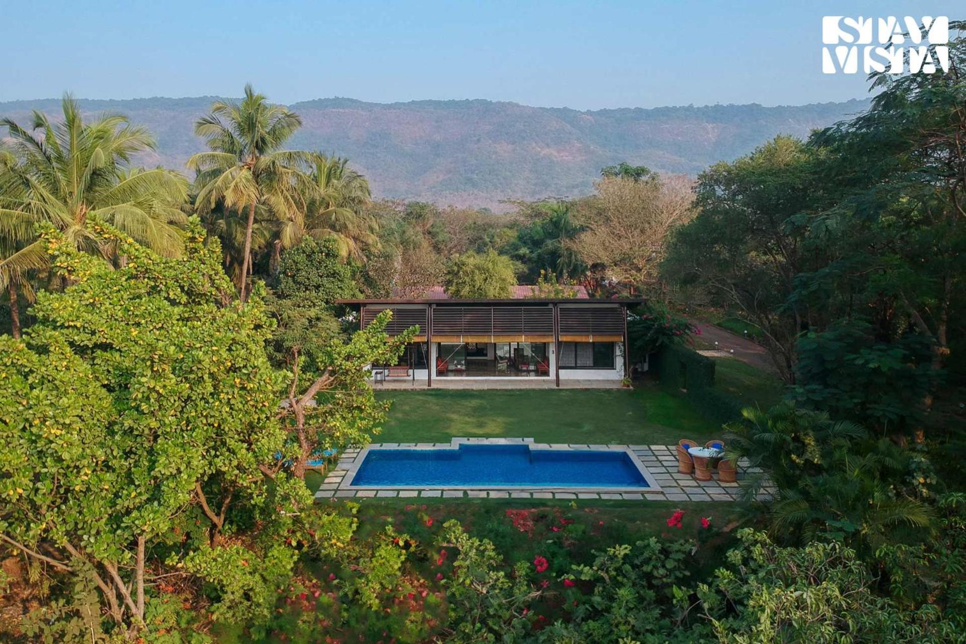 The Courtyard By Stayvista - Private Pool With Rustic Charm, Vibrant Courtyard, Spacious Verandah & Garden Alībāg Eksteriør billede